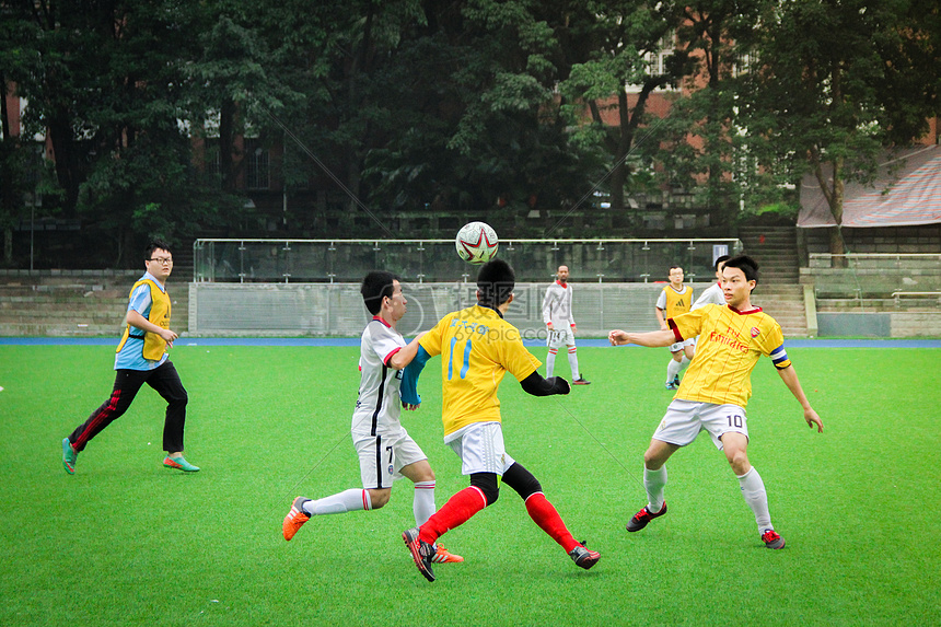 压力中的豪 压力中的豪